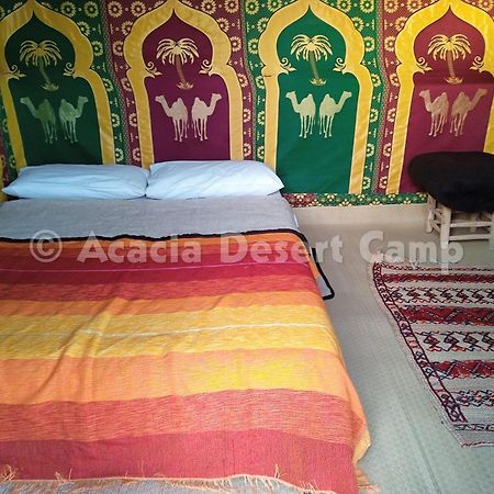 Acacia Desert Camp Hotel Мерцуга Екстериор снимка
