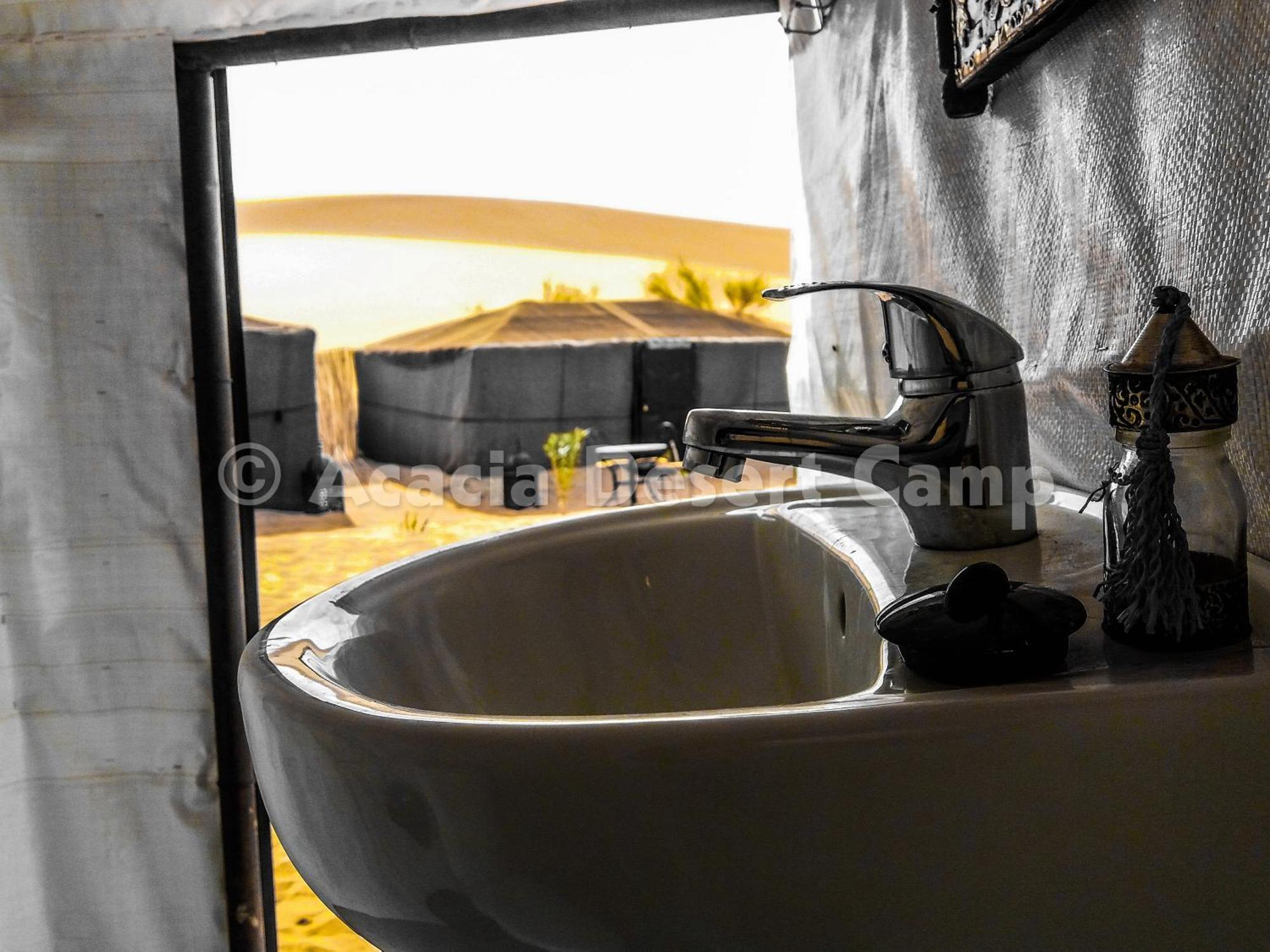 Acacia Desert Camp Hotel Мерцуга Екстериор снимка